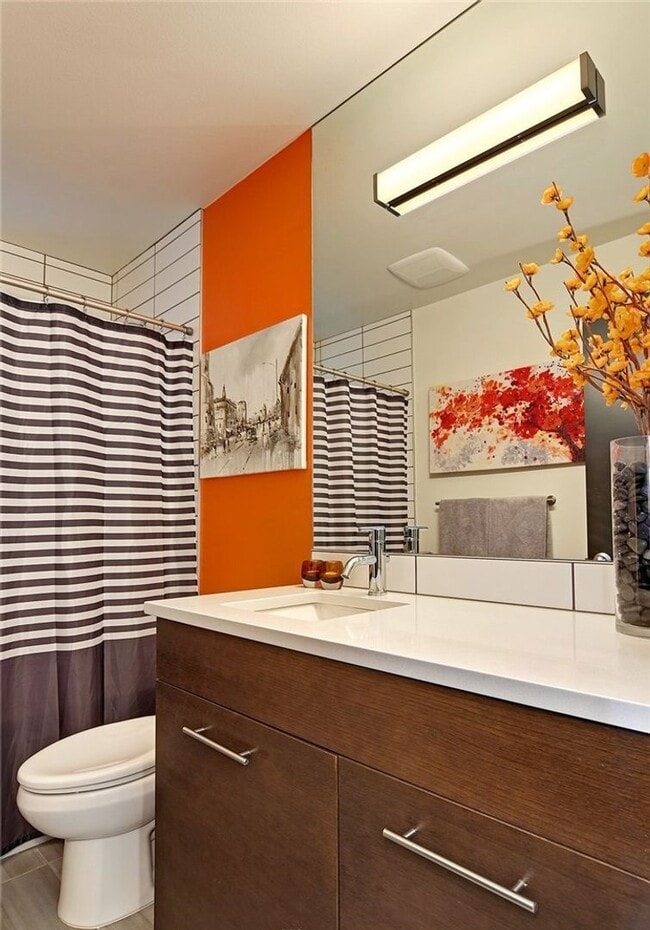 Building Photo - LUXURY WEST SEATTLE TOWNHOME FOR RENT; AVA...