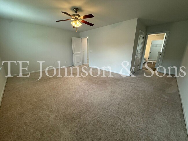 Building Photo - 2925 Grassy Knoll Cir