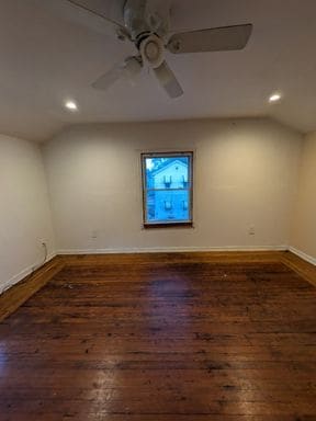 Building Photo - Beautifully updated 2 bed 1 bath apartment in Beaver Falls!