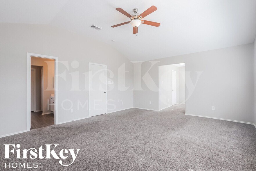 Building Photo - 2911 Cypress Island Dr