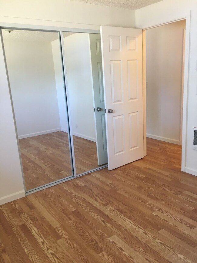 Building Photo - frna02