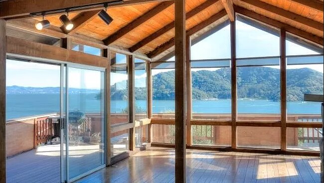 Building Photo - 2381 Paradise Dr