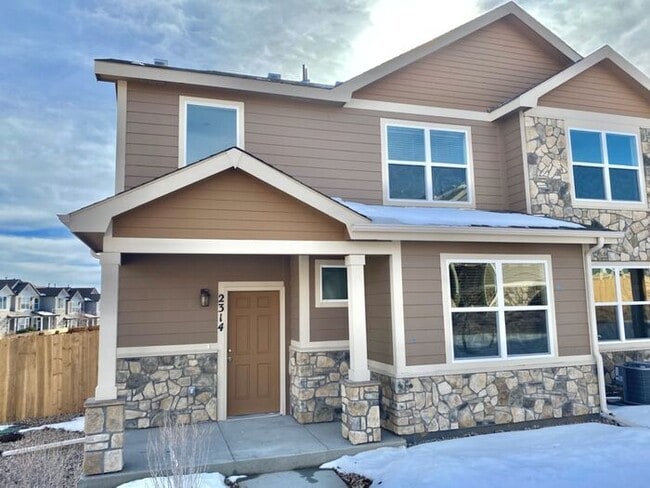 Building Photo - 3 Bed, 2.5 Bath Townhome in West Greeley. ...