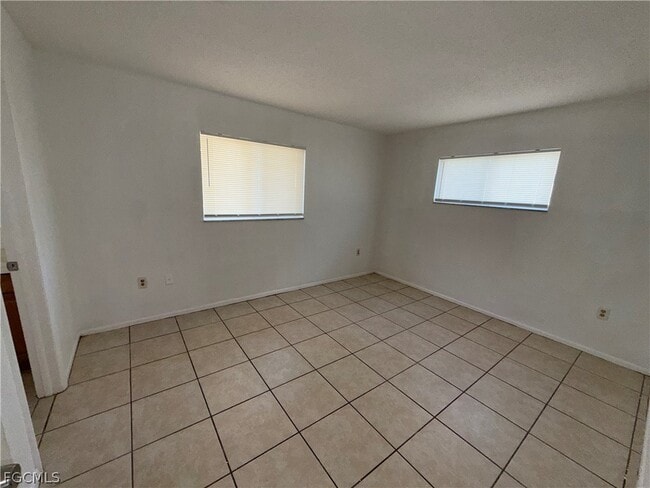 Building Photo - 20150 Ventura Ave