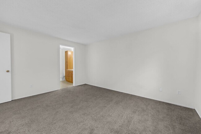 Building Photo - One Level Home in Stead