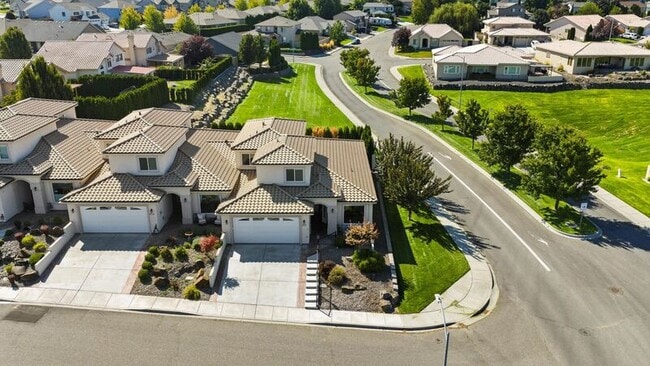 Building Photo - 8731 W Skagit Ave