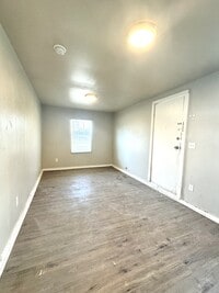 Building Photo - 3009 S Harrison St