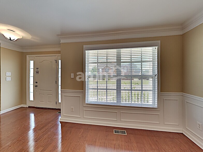 Building Photo - 5112 Horsestall Dr