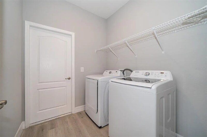 Building Photo - 5574 SW 128th Pl