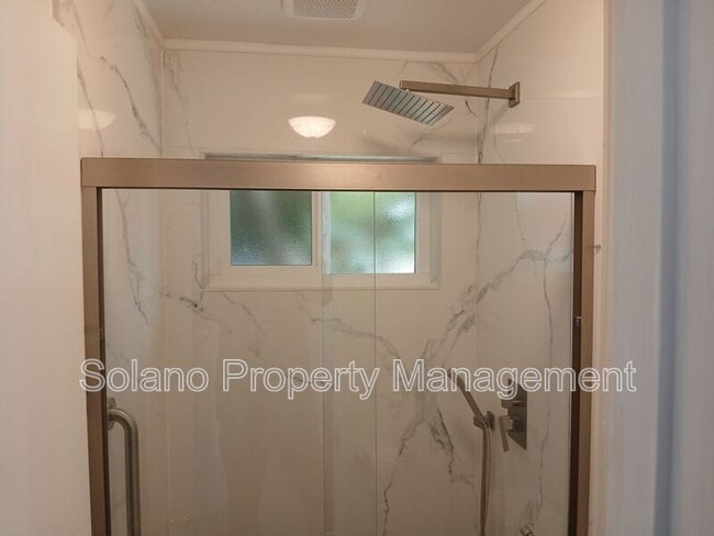 Building Photo - 400 Mokelumne Dr