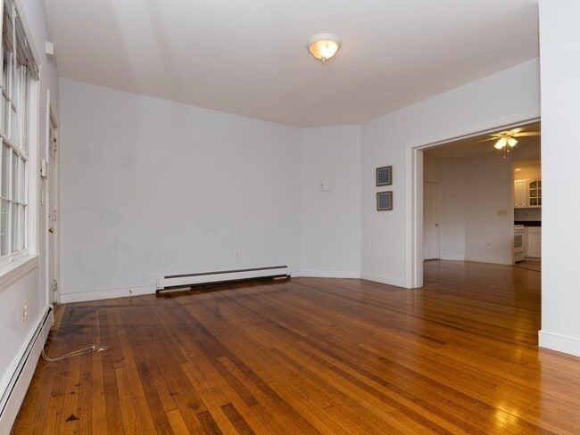 Building Photo - 128 Ashmont St