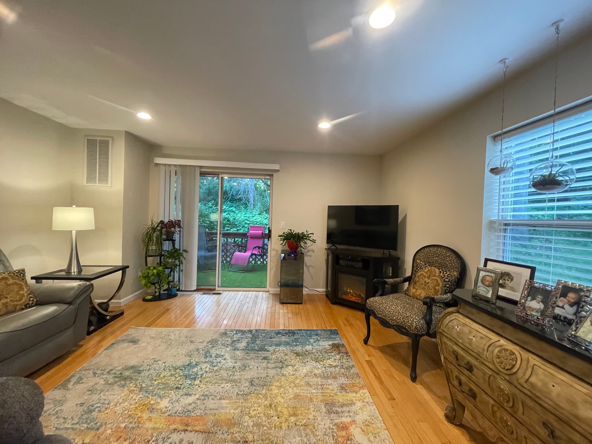 living Room - 20 Leeward Ln
