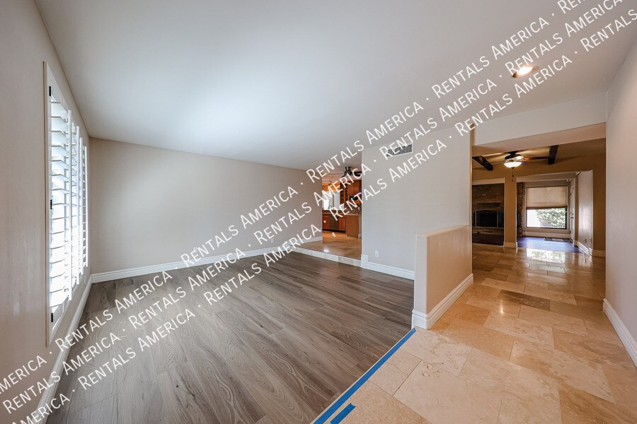 Building Photo - 13242 N 11th Ave