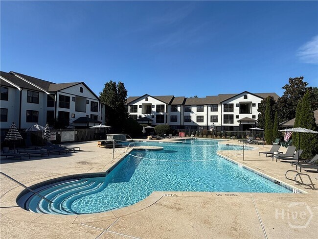 Building Photo - 211 North Ave