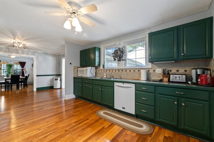 Building Photo - 101 W Plain St