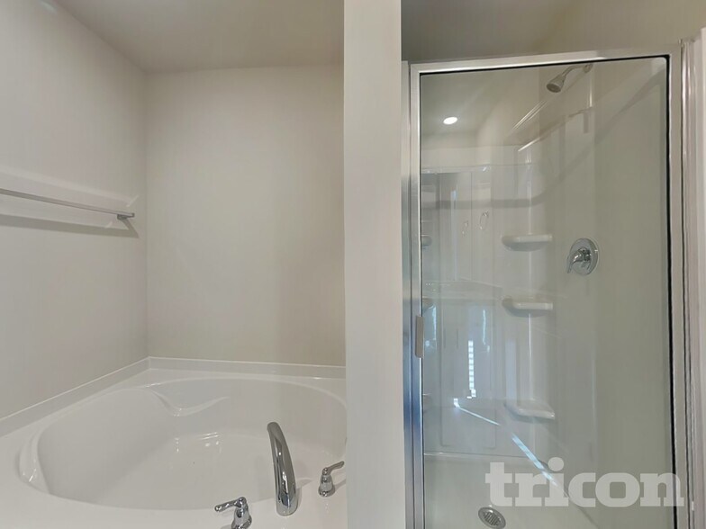 Building Photo - 126 Avondale Blvd SE