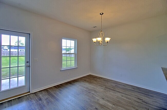 Building Photo - 29 Quarter Horse Run NE