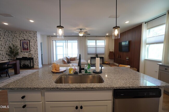 Building Photo - 108 Providence Crk Dr