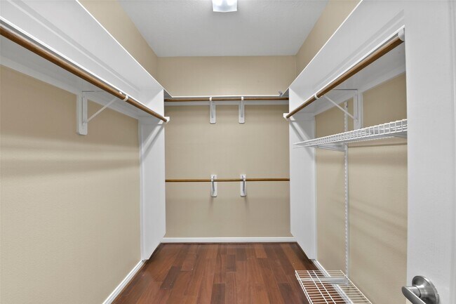Building Photo - 2110 Catamaran Cove Dr