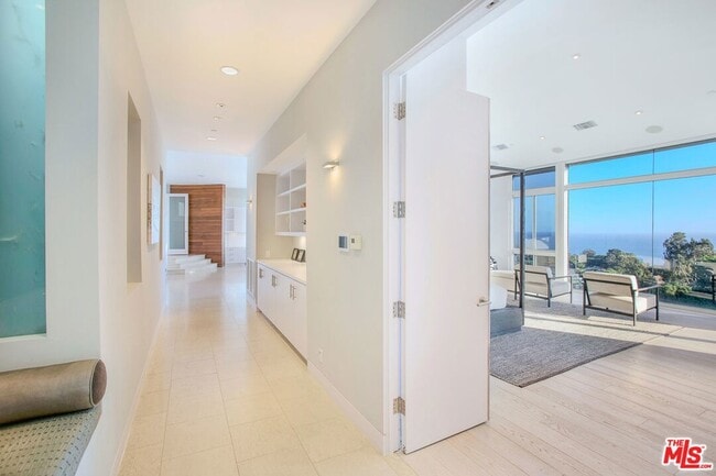 Building Photo - 27454 Winding Way