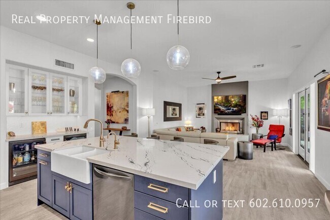 Building Photo - 4921 S Vista Pl