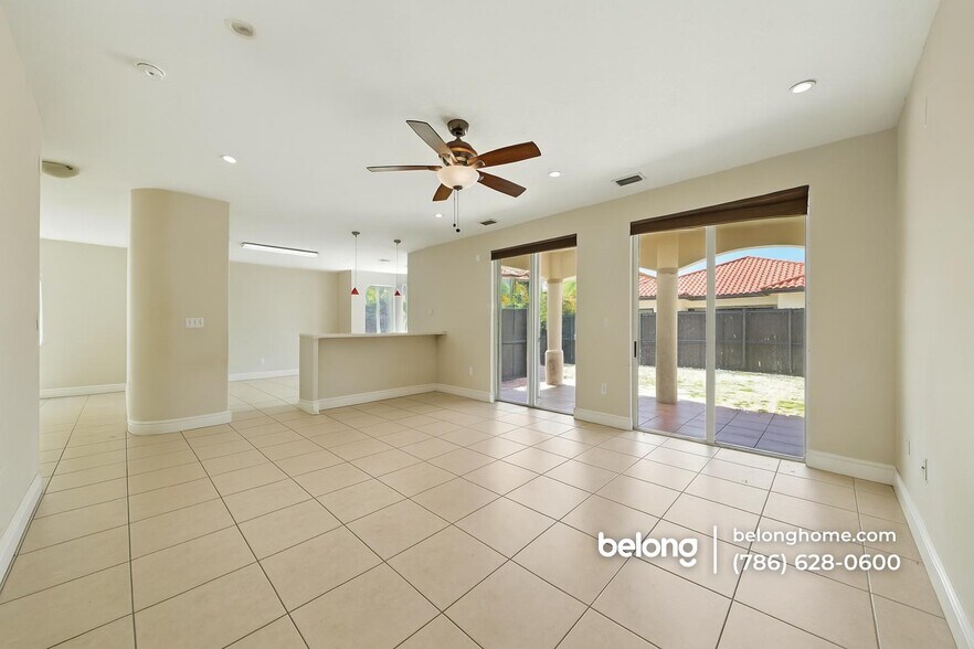 Building Photo - 15386 SW 21 Ln