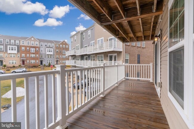 Building Photo - 9713 Glassy Creek Way