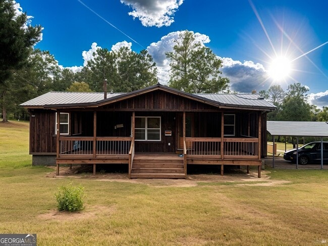 Primary Photo - 1565 Corinth Rd
