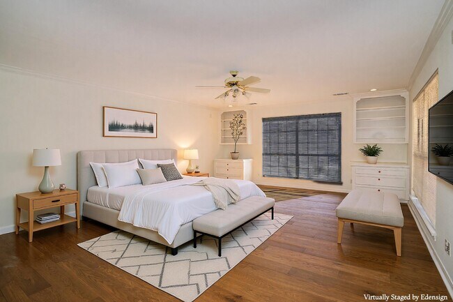 Building Photo - 12127 Tara Dr