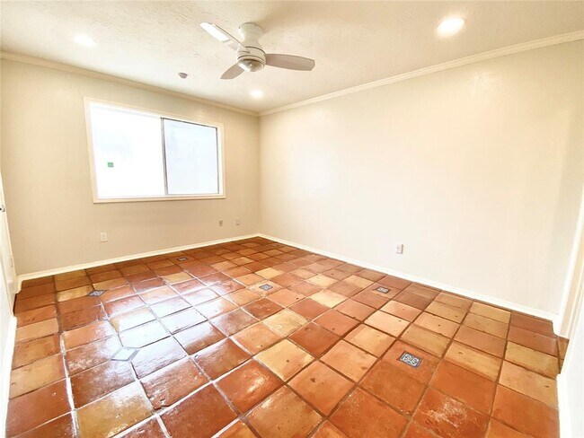 Building Photo - 22538 Market Square Ln