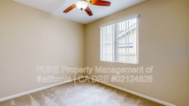 Building Photo - 121 Porterfield Creek Dr
