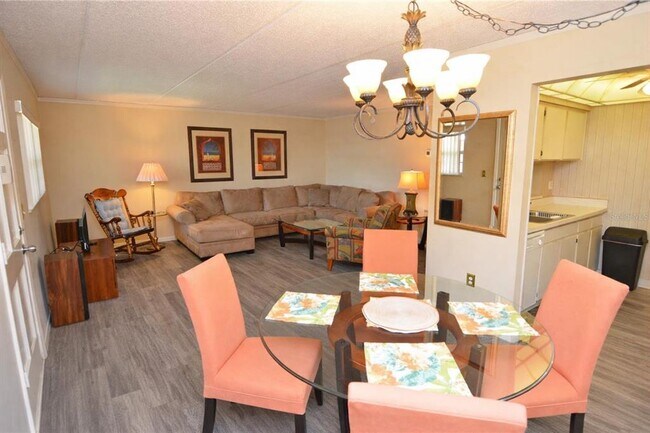 Building Photo - 12760 Indian Rocks Rd