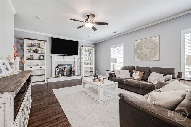 Building Photo - 114 Sams Dr