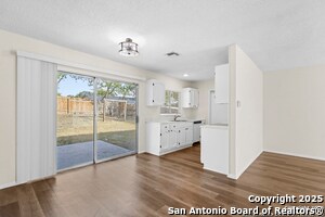 Building Photo - 922 Saddlebrook Dr