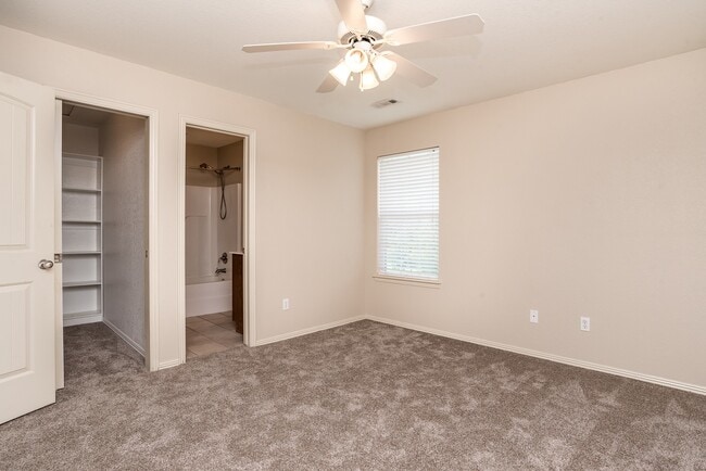 Building Photo - 4356 W Serviceberry Dr