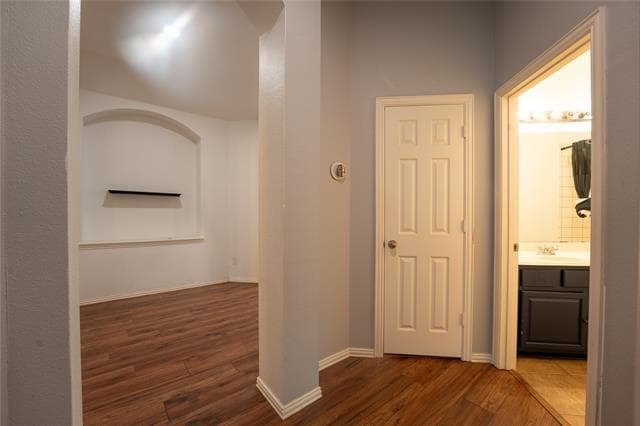 Building Photo - 8132 Black Ash Dr