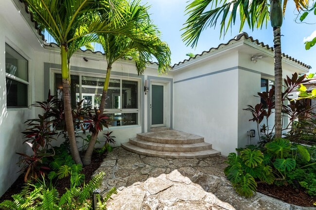 Building Photo - 7901 Noremac Ave