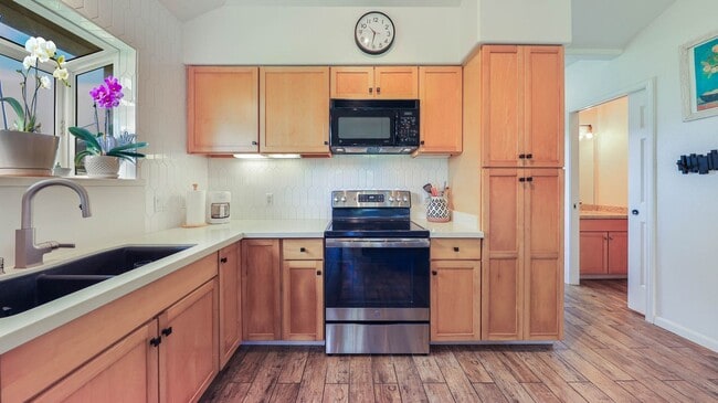 Building Photo - Regency at Huleia in Lihue, 2 bedroom, 2.5...
