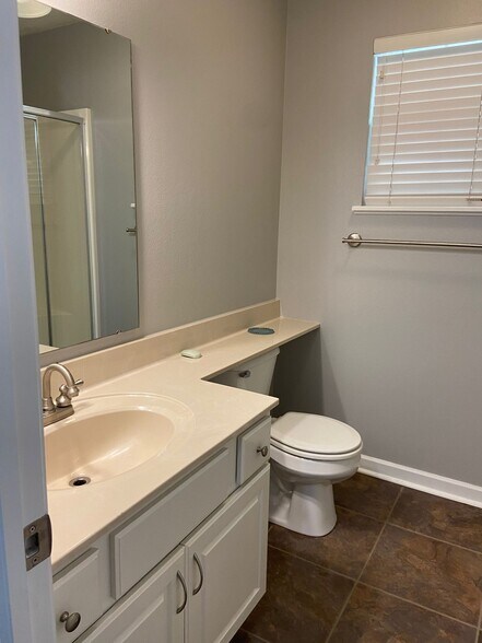 There is a full bathroom in lower lavel. - 2502 Catskill Ct