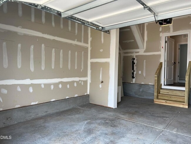 Building Photo - 642 Gimari Dr