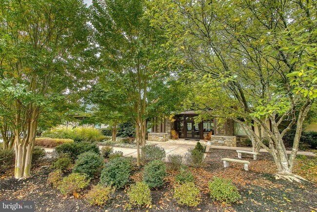 Building Photo - 26 Kirby Ln