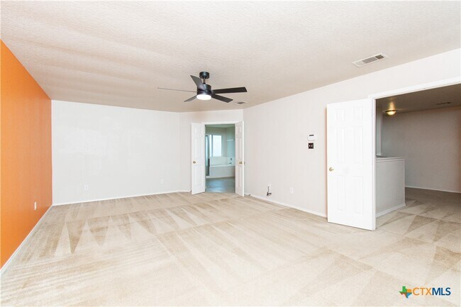 Building Photo - 5401 Jitterbug Ct