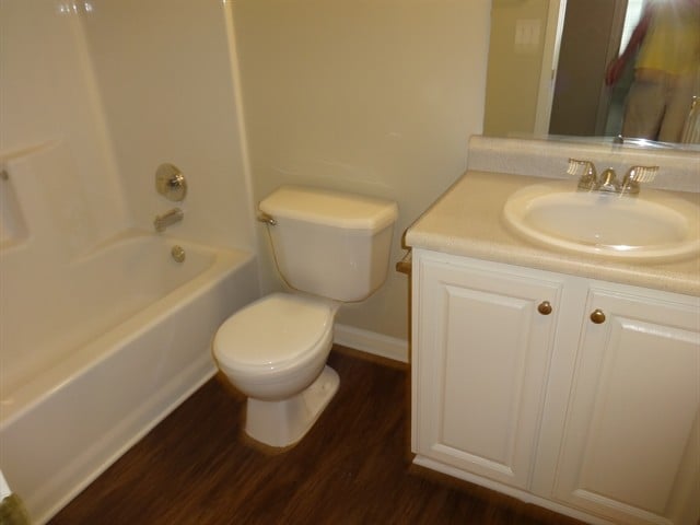 Building Photo - 111 Crestbend Ln