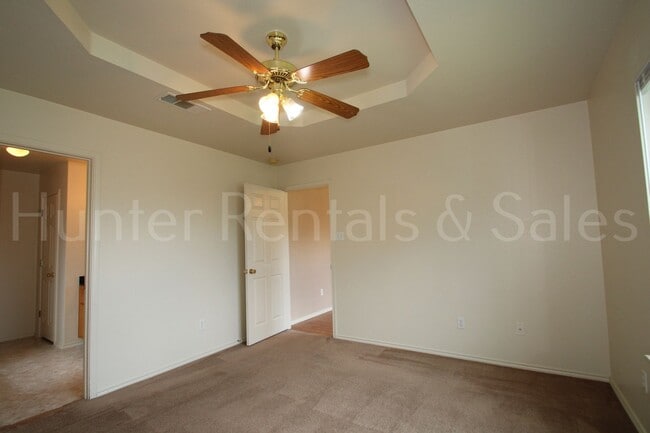 Building Photo - Bright, Open, and Ready to Welcome You Home