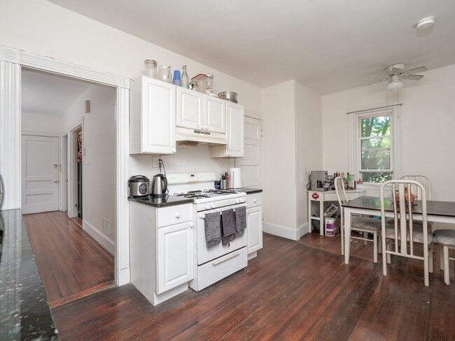 Building Photo - 47 St Margaret St