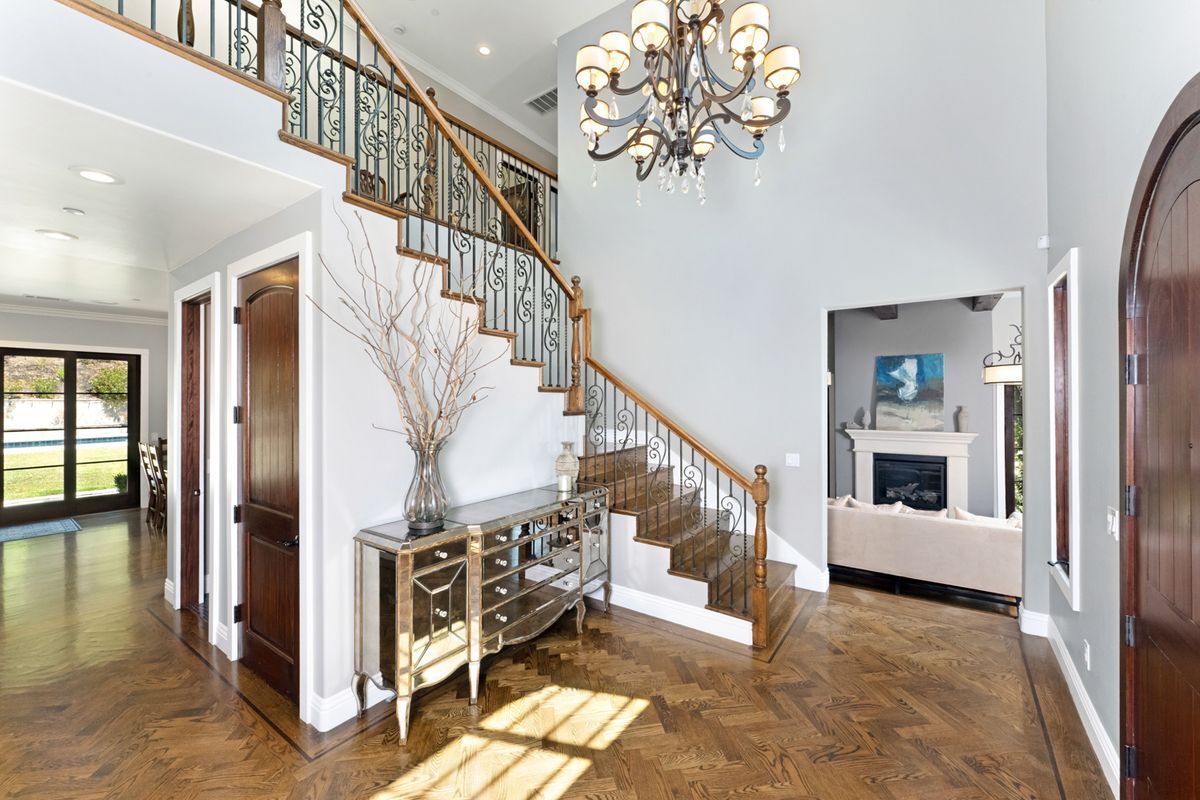 Building Photo - 3898 Happy Valley Rd