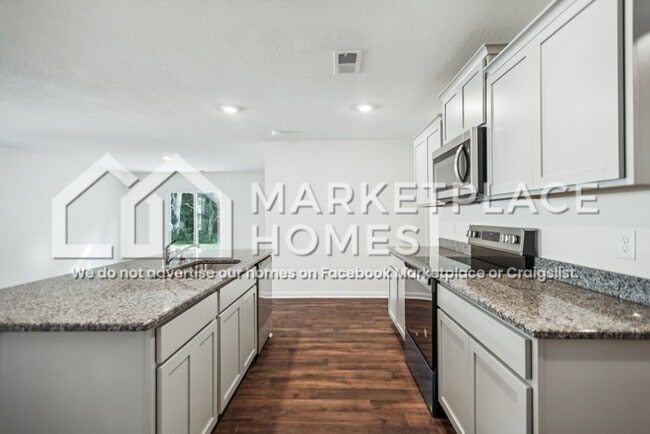Building Photo - 400 Arrowhead Dr