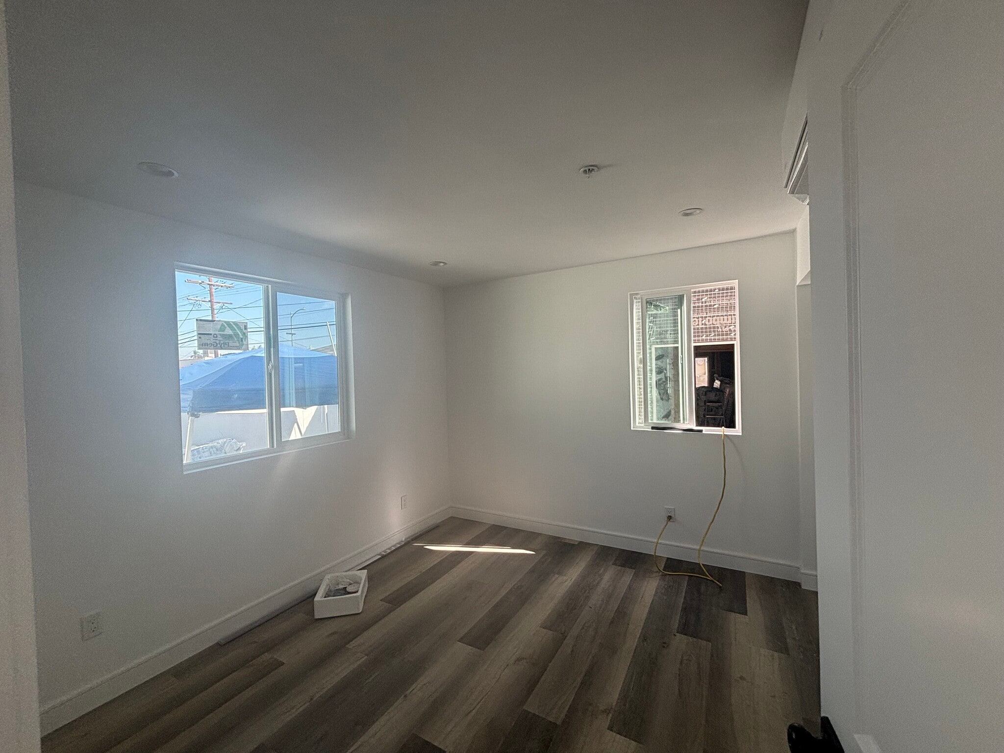 Building Photo - 3006 S Palm Grove Ave