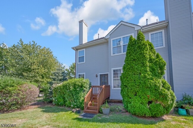 Building Photo - 46 Gordon Cir