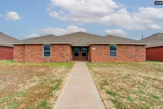 Building Photo - 608 N Bangor Ave